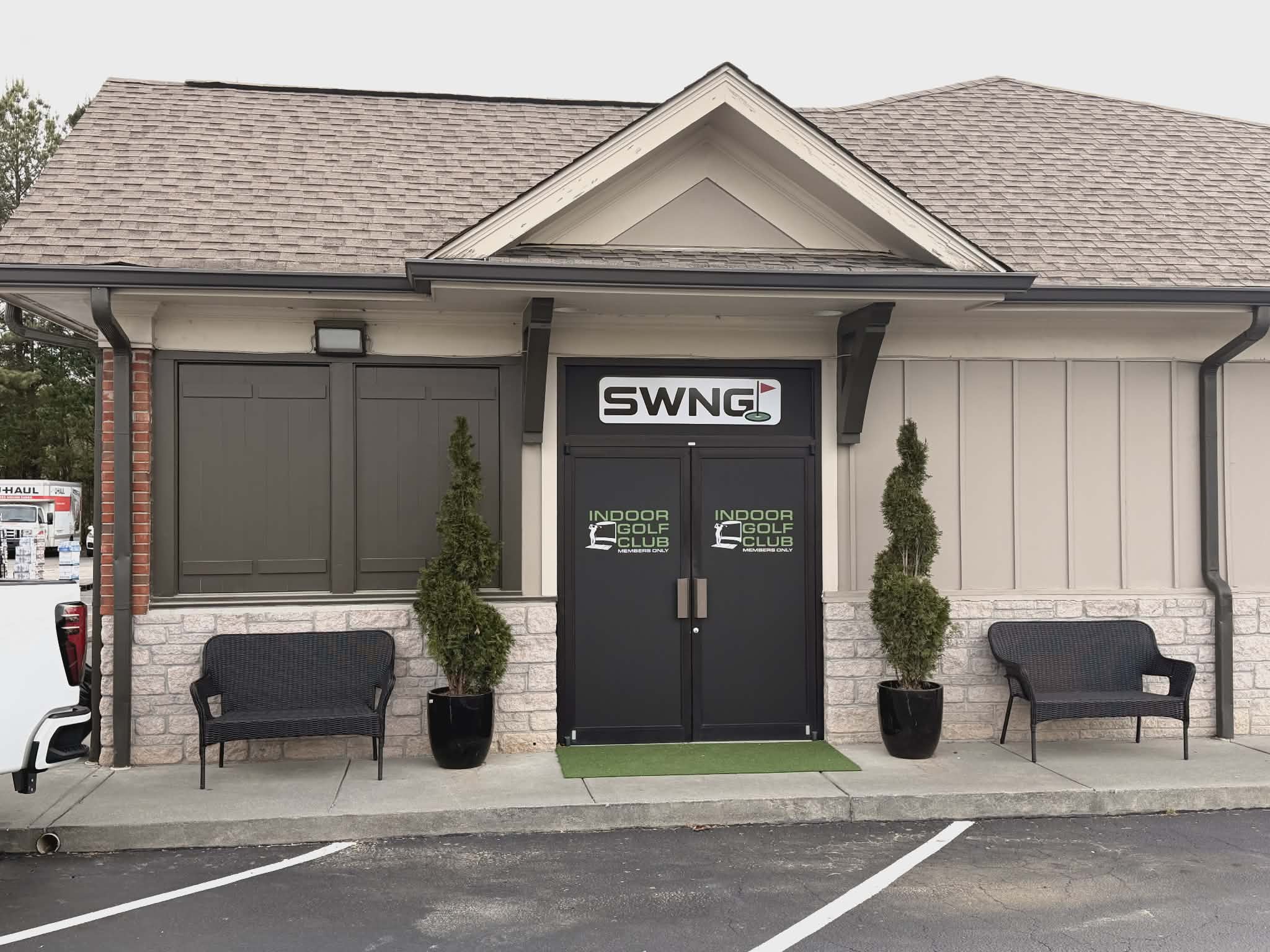 SWNG Golf Club exterior building in Acworth, Georgia